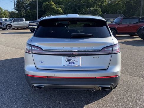 Used 2019 Lincoln Nautilus Reserve FWD image 9