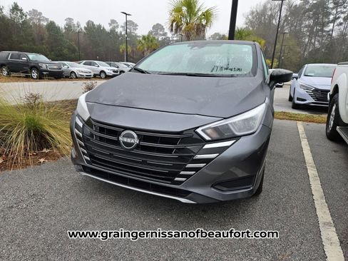 Used 2024 Nissan Versa S w/ S Plus Package image 4