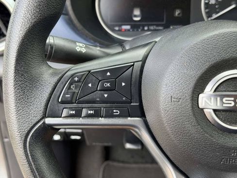 Used 2024 Nissan Versa SV FWD image 12