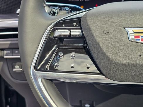 New 2026 Cadillac Escalade ESV Sport AWD/4WD image 30
