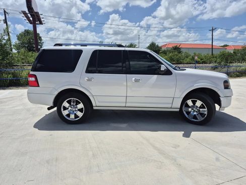 Used 2010 Ford Expedition Limited RWD image 5