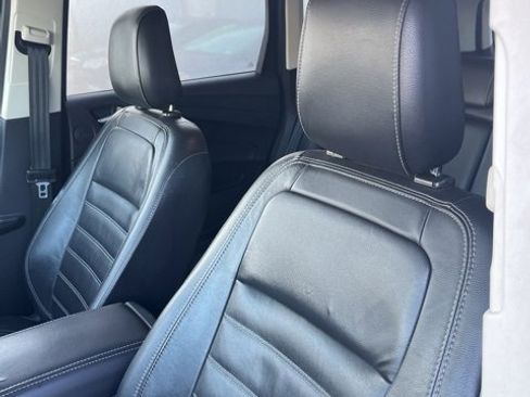 Used 2018 Ford Escape Titanium w/ Ford Safe & Smart Package image 11