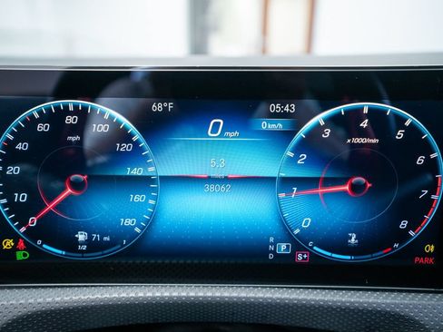 Used 2022 Mercedes-Benz CLA 35 AMG 4MATIC image 41