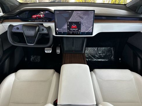 Used 2023 Tesla Model X AWD/4WD image 15
