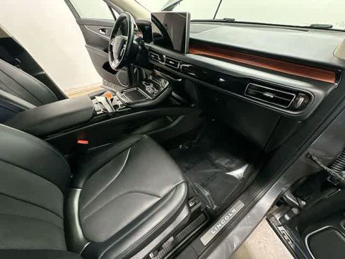 Used 2022 Lincoln Nautilus Reserve AWD/4WD image 23