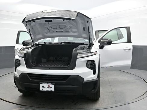 Used 2024 Chevrolet Silverado EV W/T AWD/4WD image 38