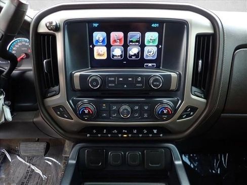 Used 2018 GMC Sierra 2500 Denali w/ Duramax Plus Package AWD/4WD image 15