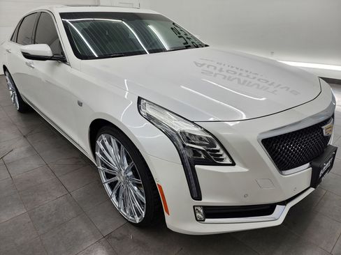 Used 2017 Cadillac CT6 Luxury image 2