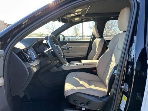 New 2026 Volvo XC90 B5 Plus image 13