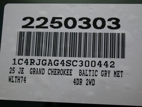 New 2025 Jeep Grand Cherokee Laredo X image 11