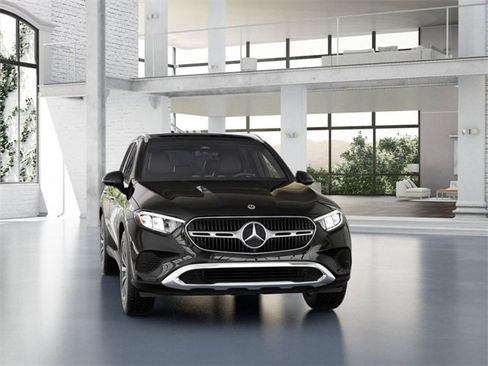 New 2025 Mercedes-Benz GLC 300 4MATIC image 8