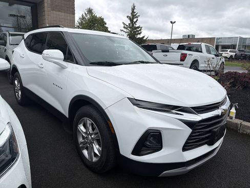 Used 2020 Chevrolet Blazer LT AWD/4WD image 2