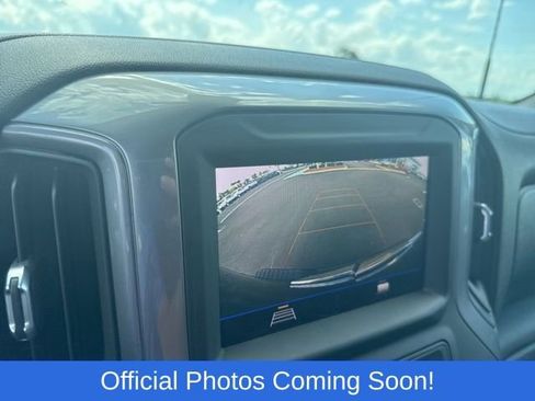 Used 2022 Chevrolet Silverado 2500 Custom w/ Custom Value Package AWD/4WD image 4