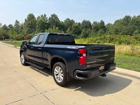 Used 2021 Chevrolet Silverado 1500 Custom AWD/4WD image 7