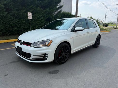 Used 2017 Volkswagen GTI S image 2
