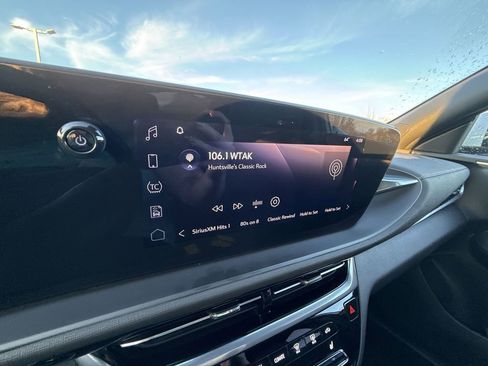 Used 2024 Buick Envista Avenir image 19