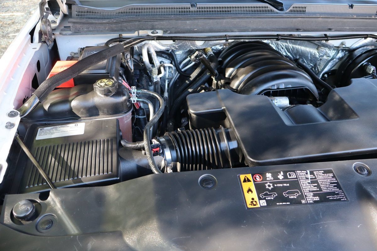 Used 2018 Chevrolet Tahoe Premier AWD/4WD image 40