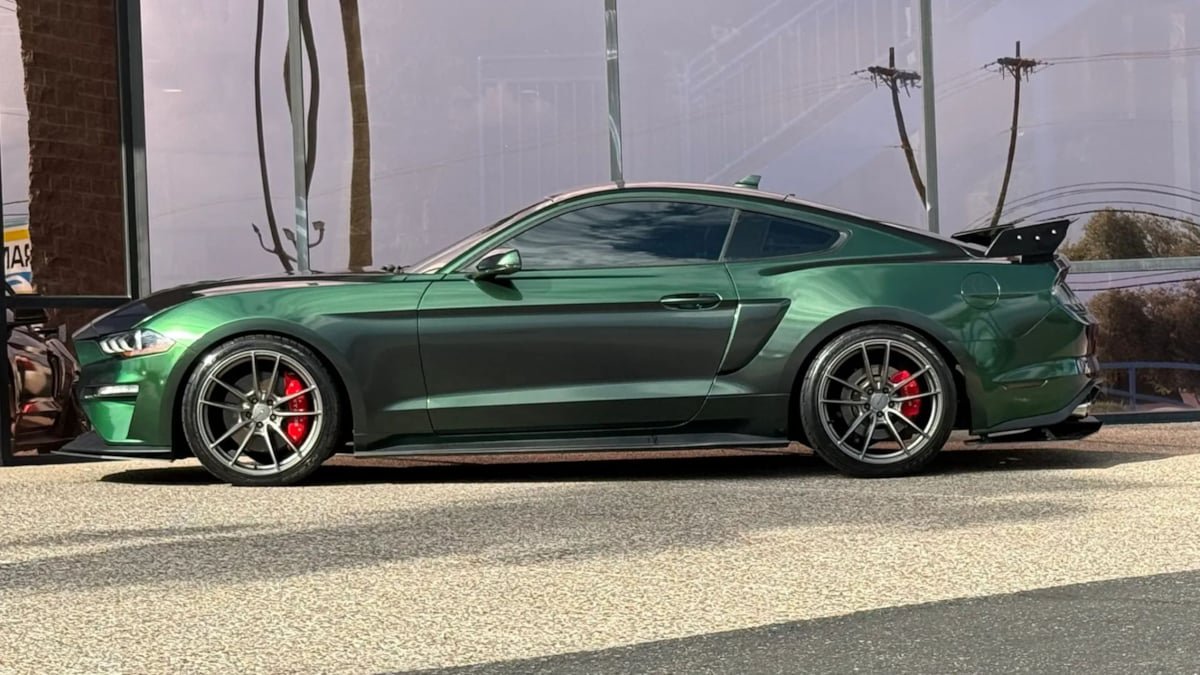 Used 2021 Ford Mustang GT Premium w/ Equipment Group 401A RWD image 5