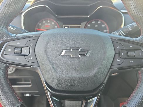 Used 2023 Chevrolet TrailBlazer RS w/ Convenience Package FWD image 23