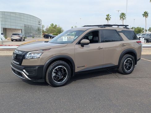 Certified 2023 Nissan Pathfinder Rock Creek image 2