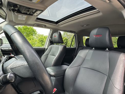Used 2024 Toyota 4Runner TRD Off-Road Premium w/ Off Road Premium Plus Package AWD/4WD image 14