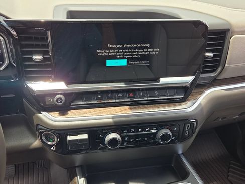 New 2026 Chevrolet Silverado 1500 LT w/ Z71 Off-Road Package AWD/4WD image 17