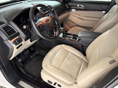 Used 2019 Ford Explorer Limited image 41