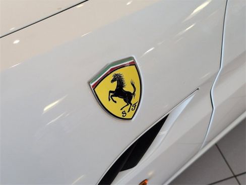 Used 2011 Ferrari California image 6