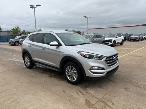 Used 2017 Hyundai Tucson SE FWD image 4