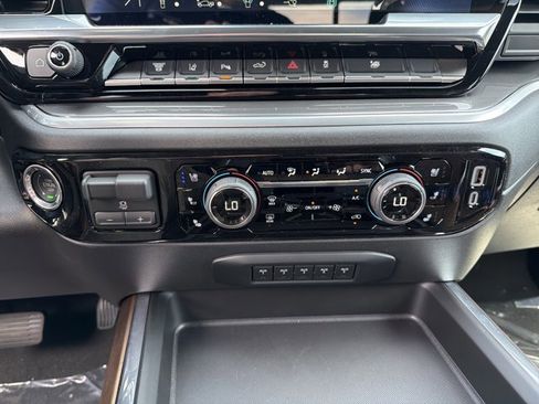 New 2026 Chevrolet Silverado 3500 High Country w/ High Country Premium Package AWD/4WD image 19