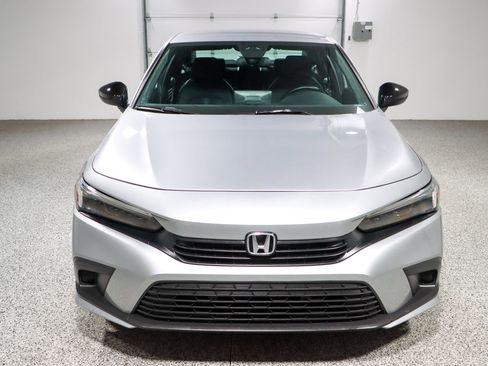 Used 2023 Honda Civic Sport image 4