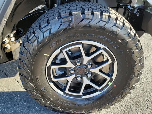 New 2026 Jeep Wrangler Unlimited Rubicon image 22