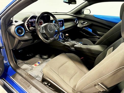 Used 2020 Chevrolet Camaro SS image 32