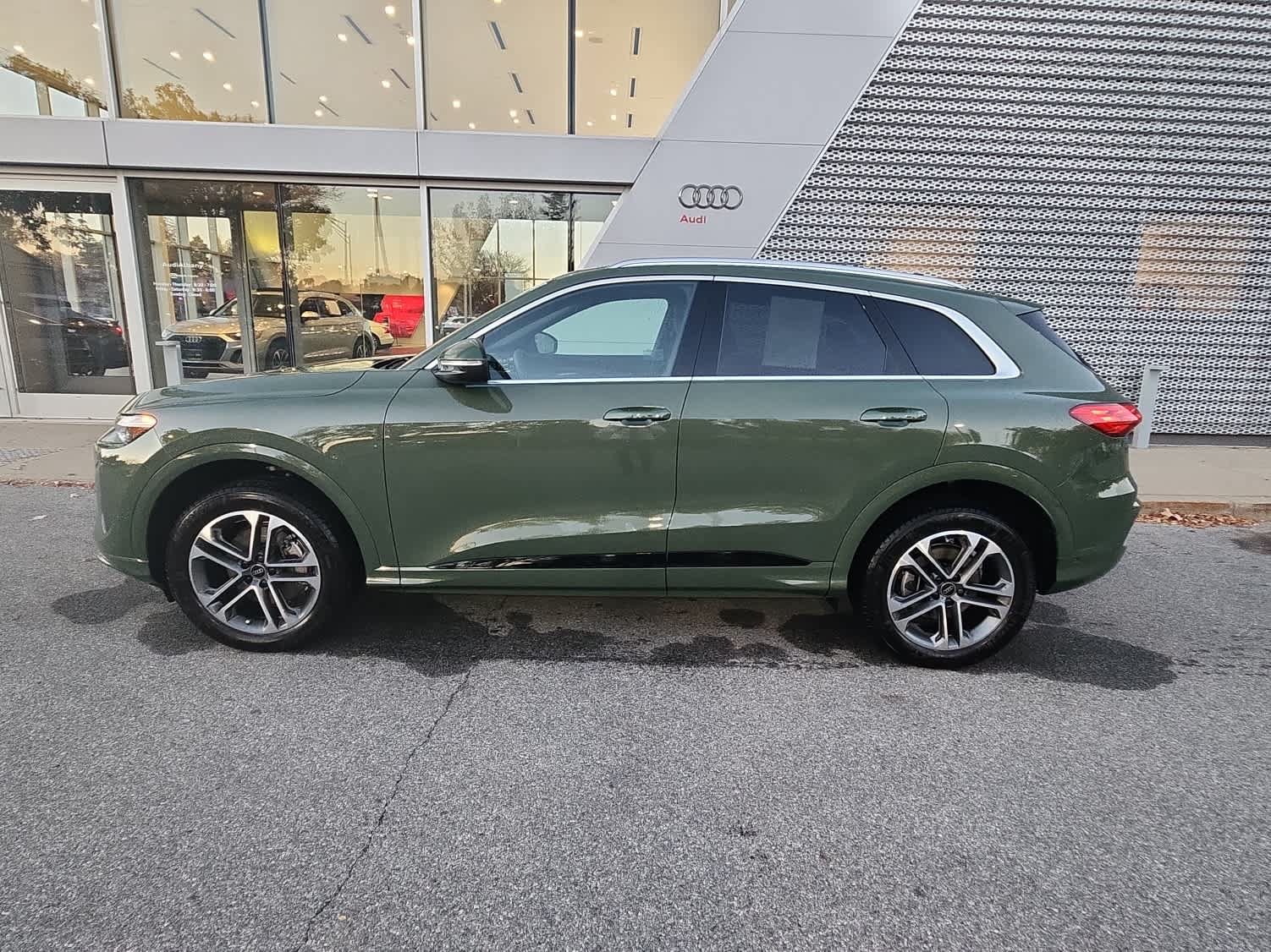 Used 2026 Audi Q5 Premium AWD/4WD image 2