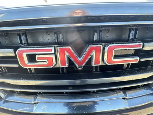 Used 2023 GMC Yukon XL AT4 w/ Technology Package image 32