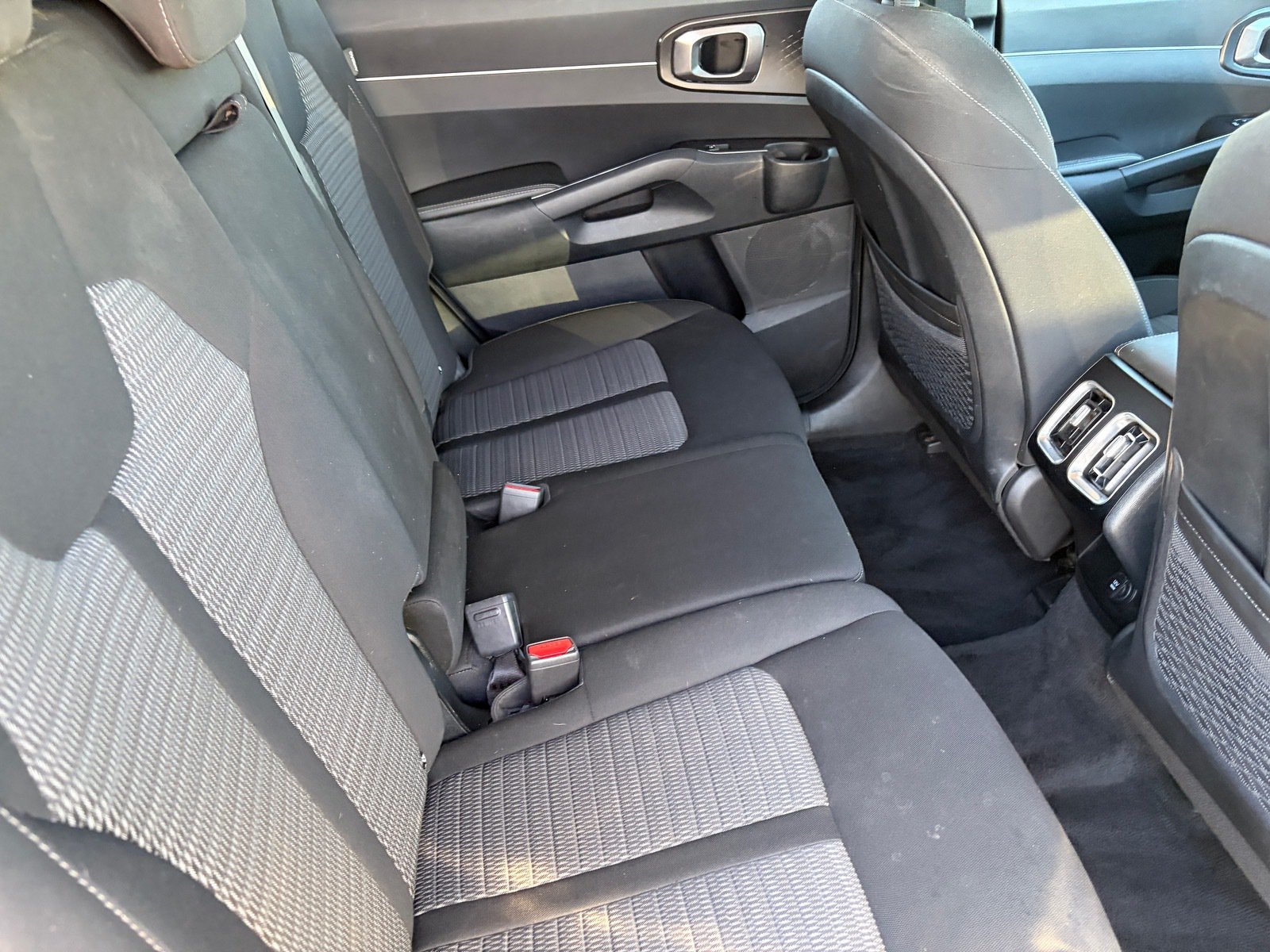 Certified 2025 Kia Sorento LX FWD image 12