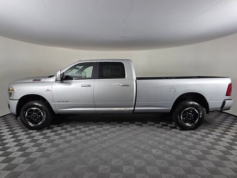 New 2026 RAM 3500 Laramie AWD/4WD image 7