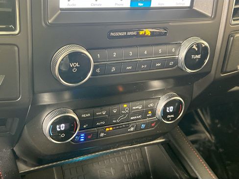 Used 2019 Ford Expedition Limited w/ Equipment Group 303A AWD/4WD image 16