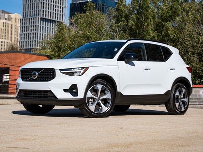 Certified 2025 Volvo XC40 B5 Plus