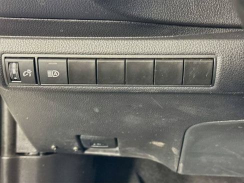 Certified 2024 Toyota Corolla SE FWD image 11