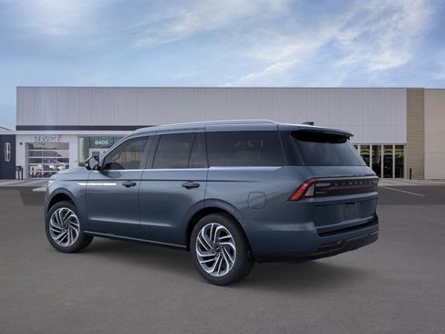 New 2026 Lincoln Navigator Reserve AWD/4WD image 4