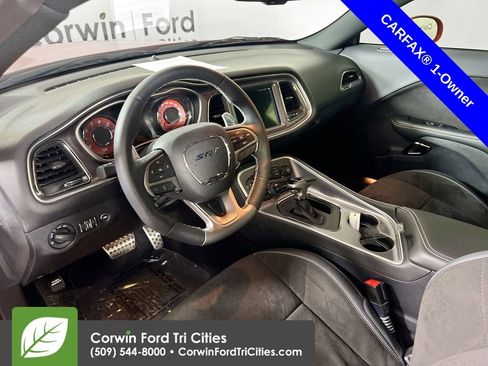 Used 2016 Dodge Challenger SRT Hellcat image 3