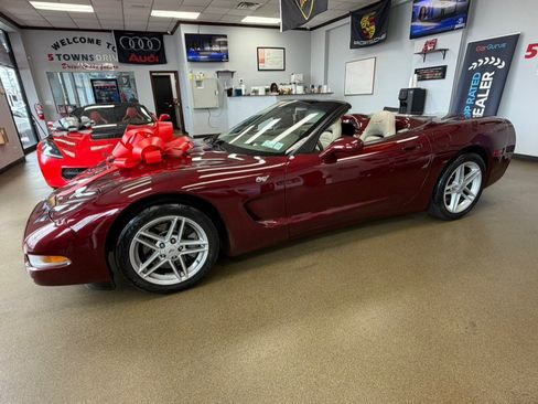 Used 2003 Chevrolet Corvette Convertible w/ Preferred Equipment Group1 RWD image 13