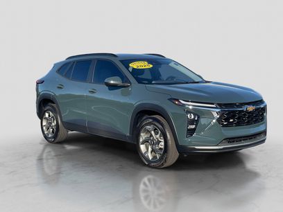 Used 2025 Chevrolet Trax LT w/ Driver Confidence Package