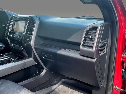 Used 2019 Ford F150 XLT w/ Equipment Group 302A Luxury AWD/4WD image 10