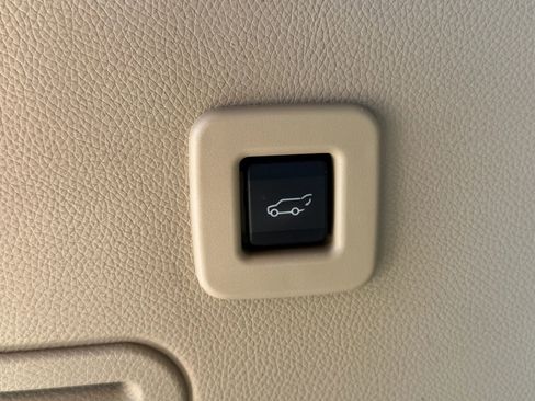 Used 2014 Ford Expedition EL XLT w/ Equipment Group 202A AWD/4WD image 14
