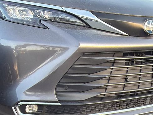 Used 2024 Toyota Sienna XLE image 13