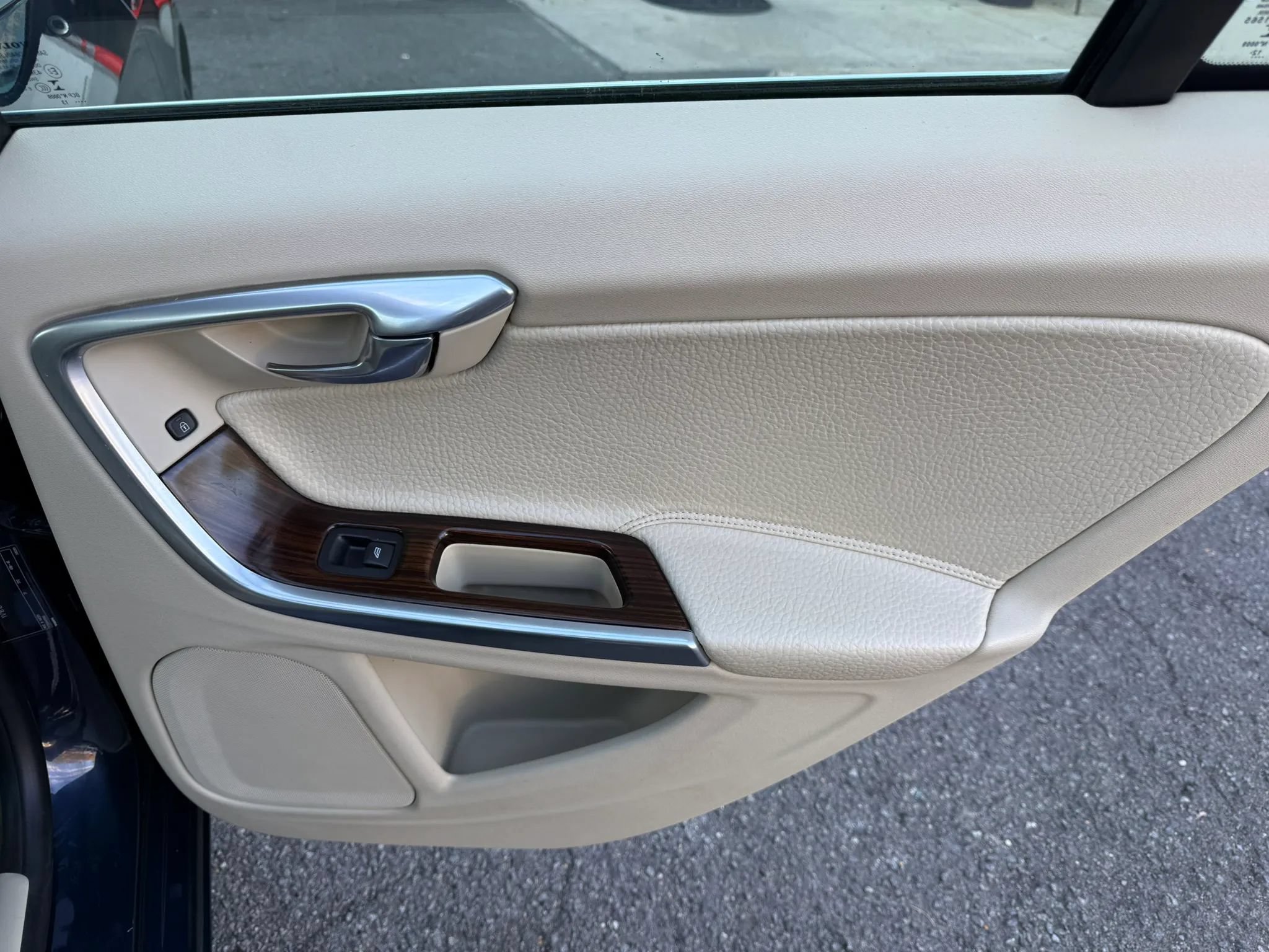 Used 2013 Volvo S60 T5 FWD image 25