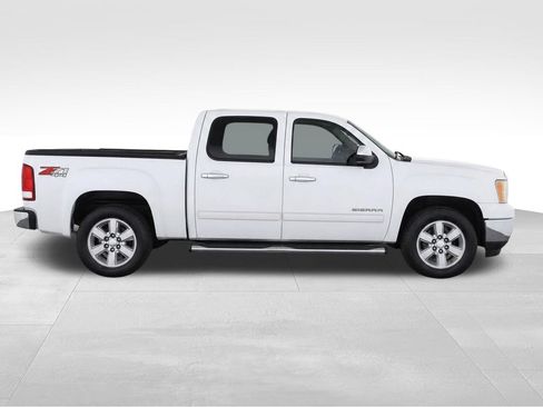 Used 2013 GMC Sierra 1500 SLT w/ SLT Convenience Package AWD/4WD image 8