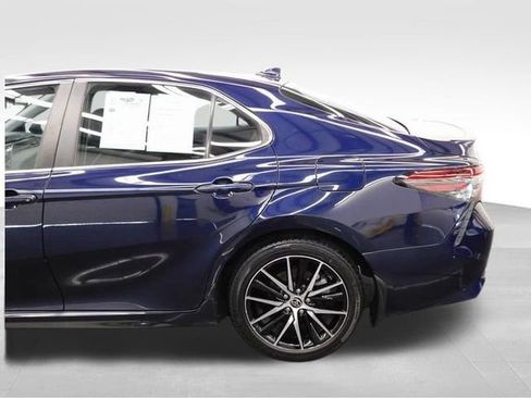Used 2022 Toyota Camry SE image 21